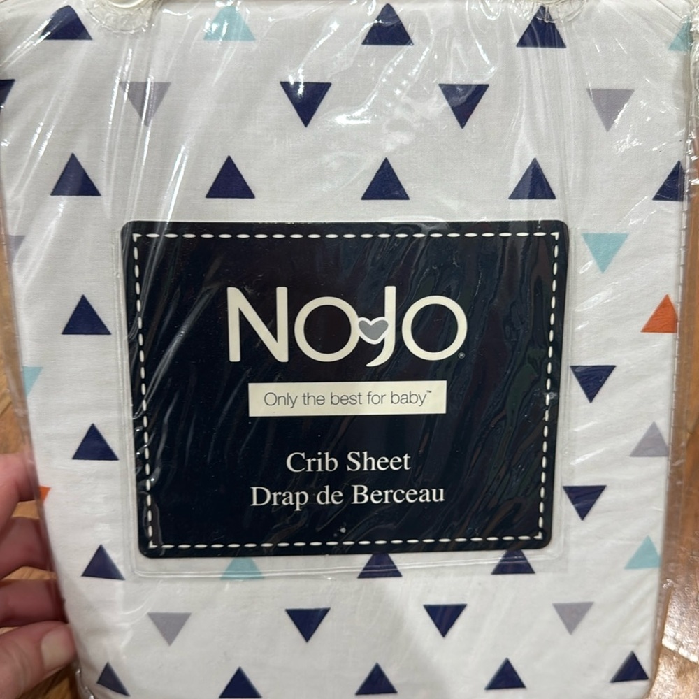 Modern Crib Sheet Triangle Pattern